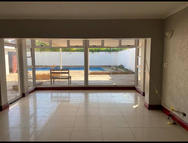 8 BEDROOM HOUSE FOR SALE IN SYDENHAM